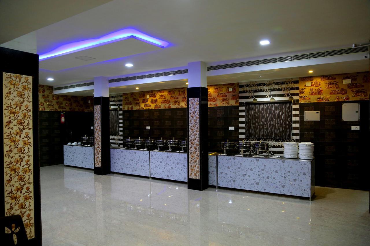 Venky'S Delight Hotel Rājahmundry Екстериор снимка