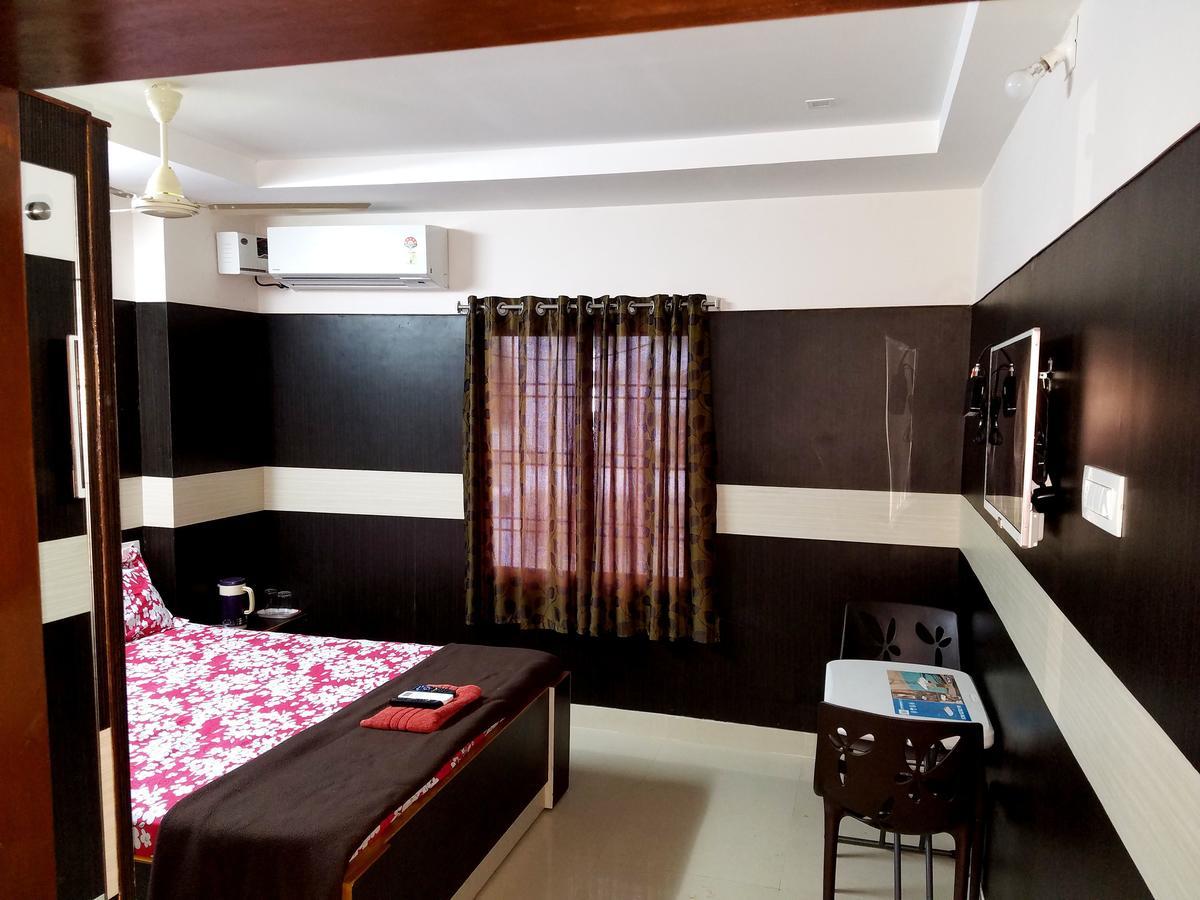 Venky'S Delight Hotel Rājahmundry Екстериор снимка